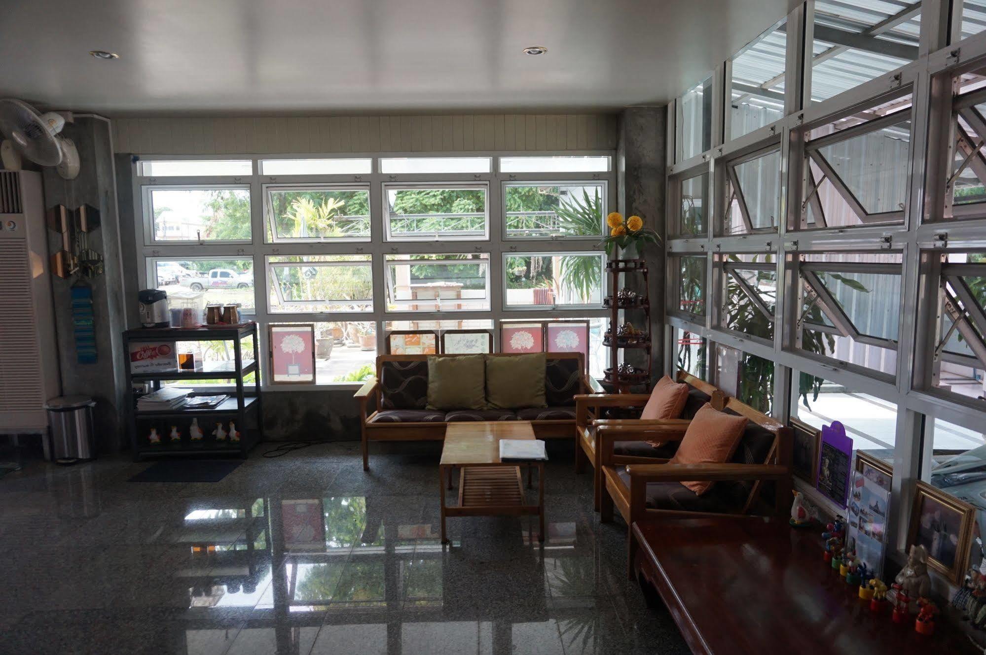 The One Phetchabun Aparthotel Bagian luar foto