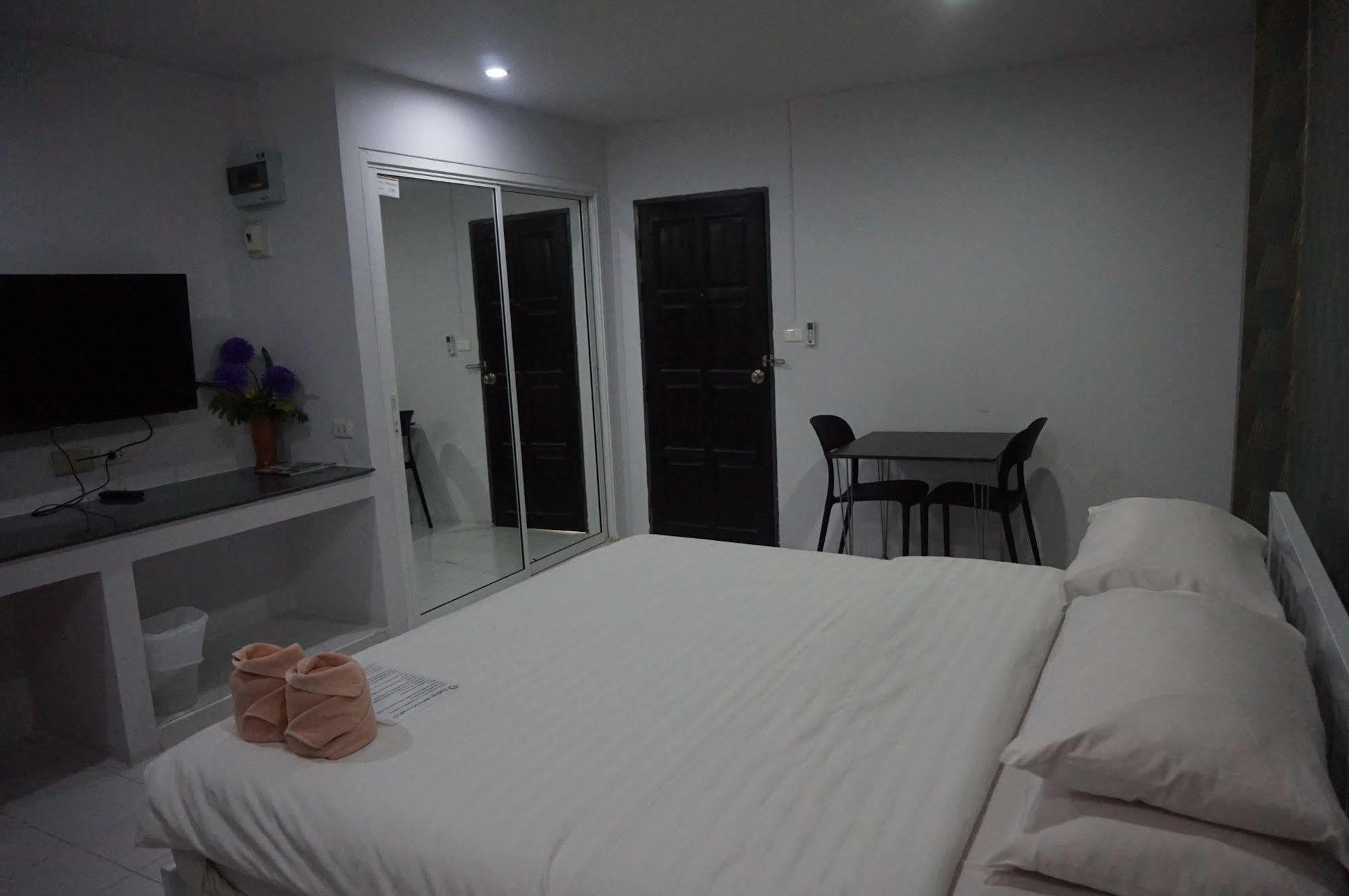 The One Phetchabun Aparthotel Bagian luar foto