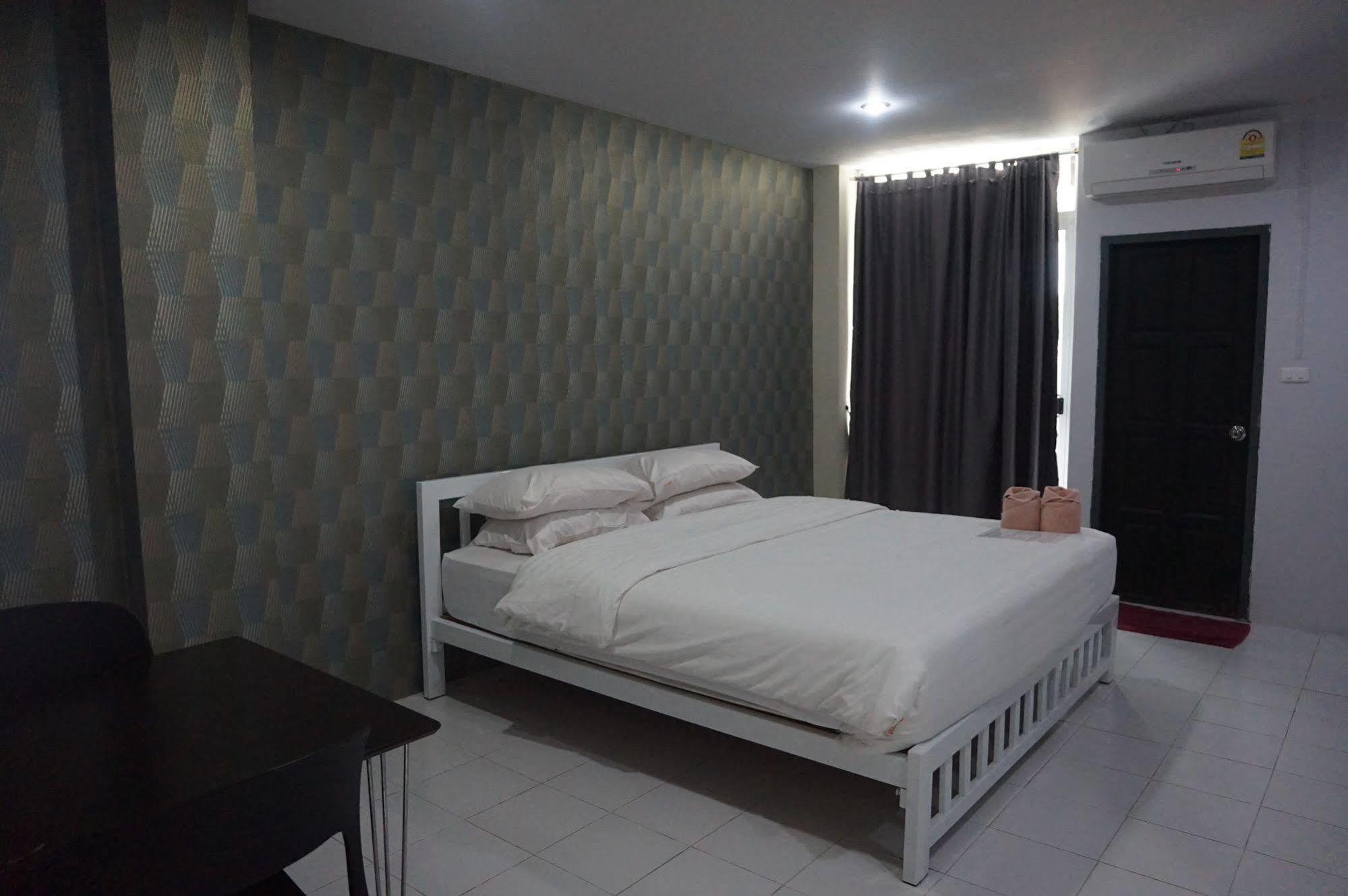 The One Phetchabun Aparthotel Bagian luar foto