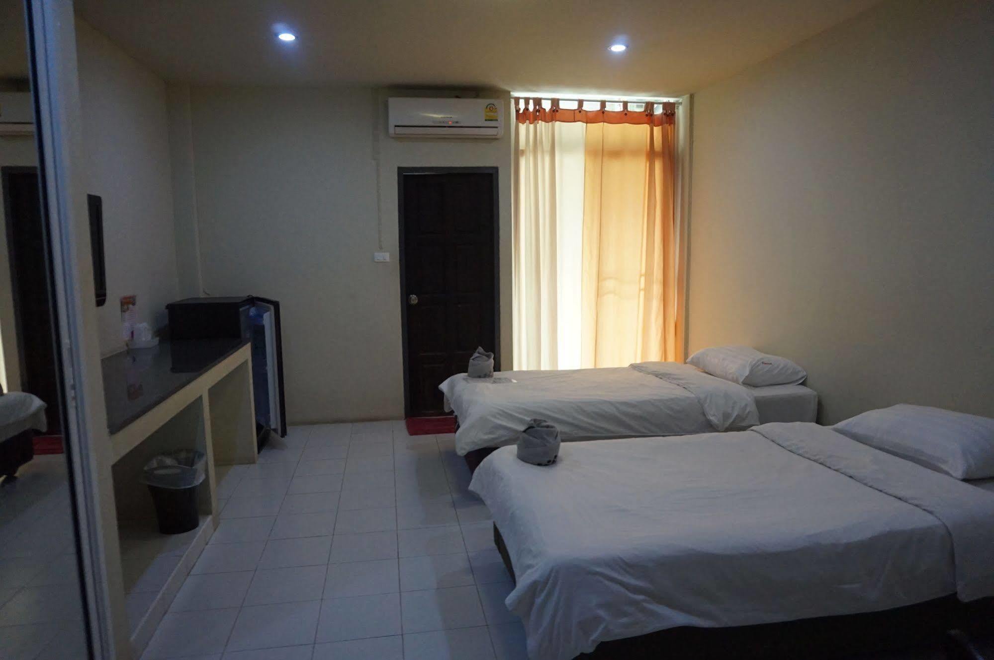 The One Phetchabun Aparthotel Bagian luar foto