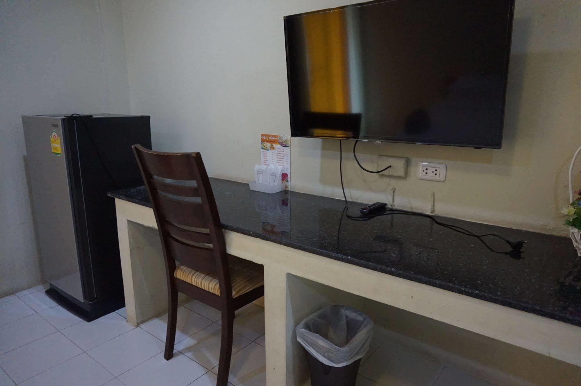 The One Phetchabun Aparthotel Bagian luar foto